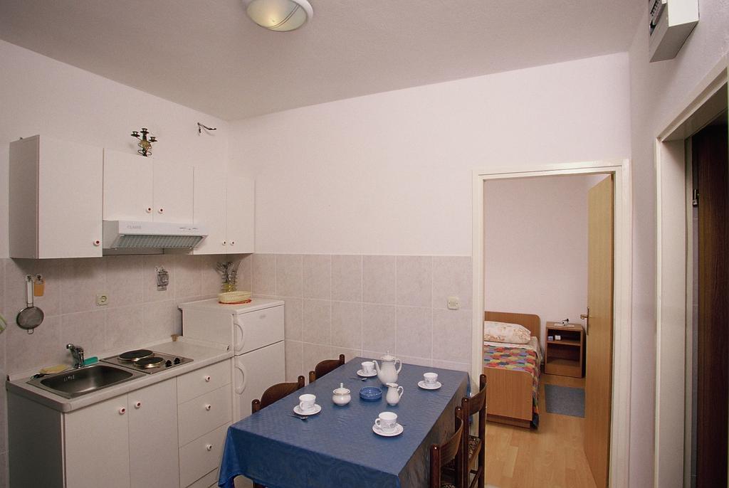 Apartments Boljat Supetar Zimmer foto